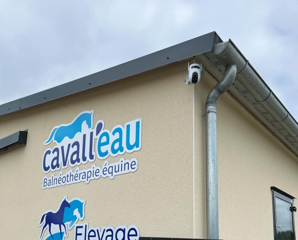 Caméra surveillance écurie